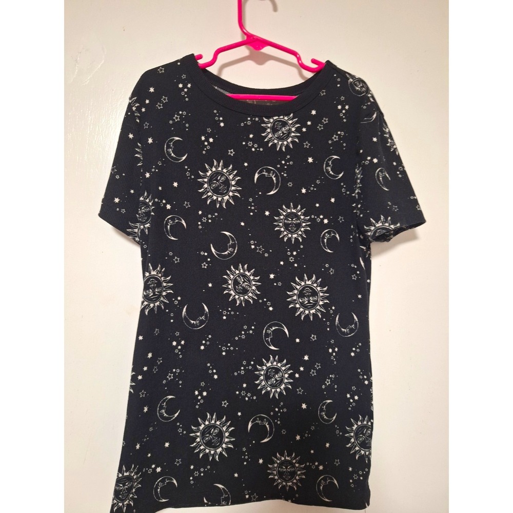 No Boundaries Women's S Black White Celestial Sun Moon Stars Crew Neck Tee